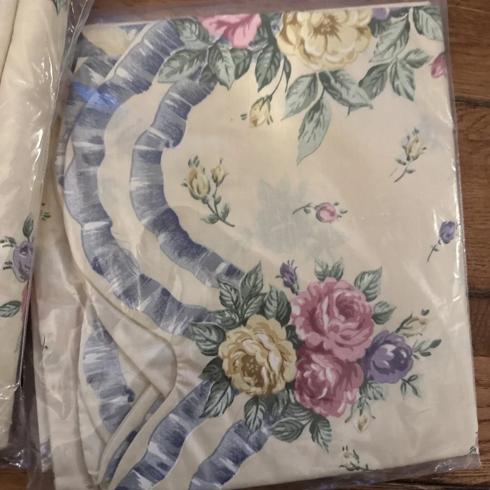 Vtg Floral Drapery Drape Panels‎ (2) 81x84 & Poof Valance Yellow Blue Scalloped